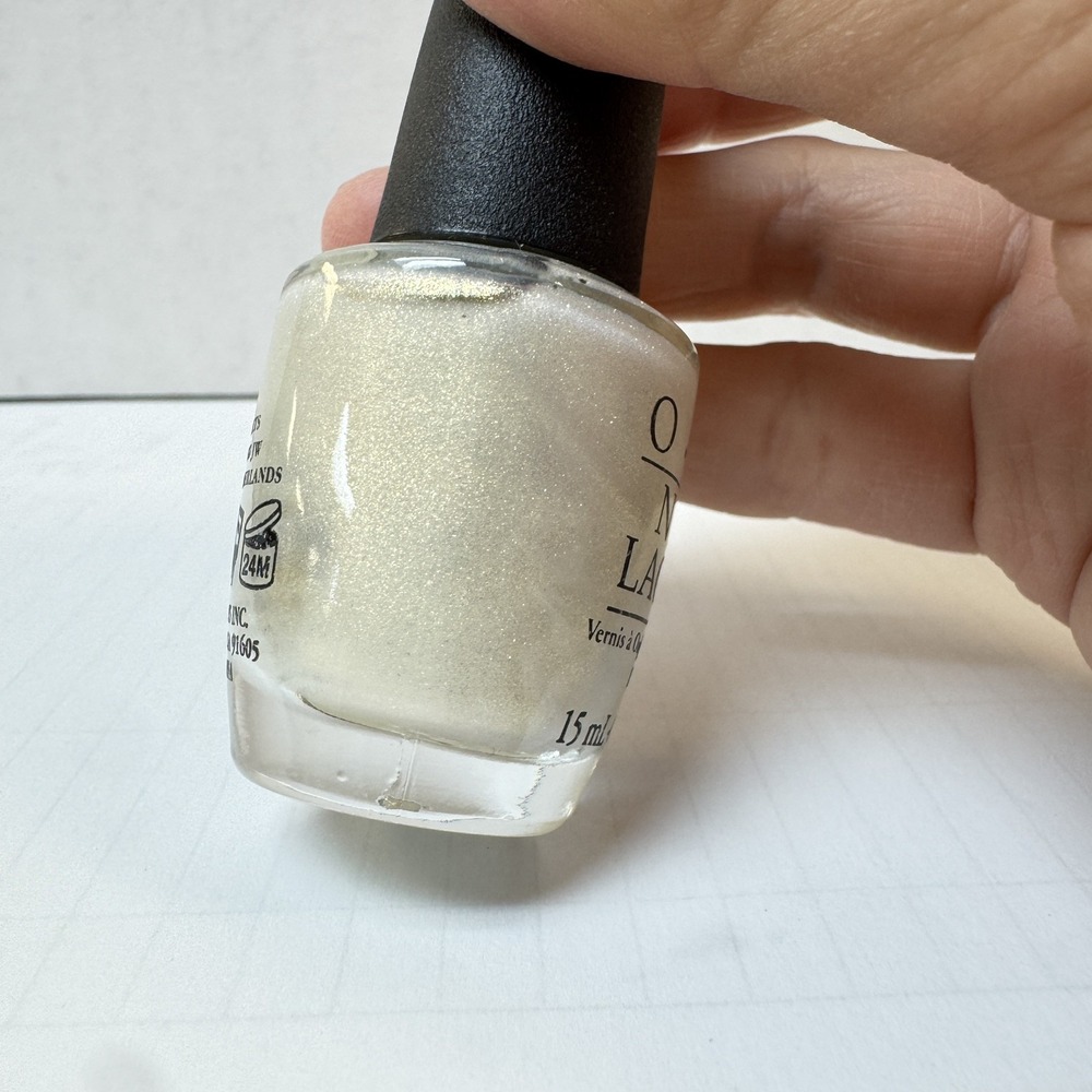 OPI 'Ski Slope Sweetie' HL E15  0.5 oz New without box